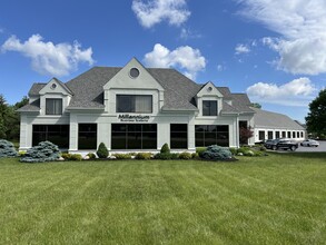 11085 Montgomery Rd, Montgomery, OH for rent Building Photo- Image 1 of 18