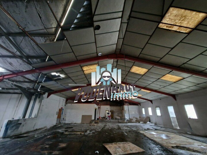 Light Industrial in Tournefeuille for sale Interior Photo- Image 1 of 7