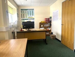Wigan Road, Leyland to rent Interior Photo- Image 2 of 4