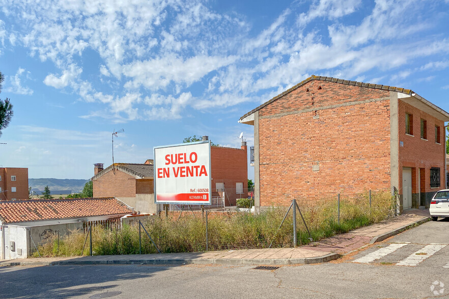 Calle Peralba, 15, Meco, Madrid for sale - Primary Photo - Image 1 of 2