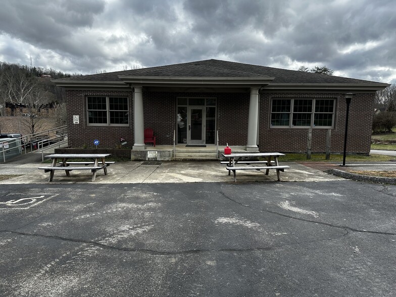 125 Covered Bridge Rd, Huntsville, TN for sale - Primary Photo - Image 1 of 20