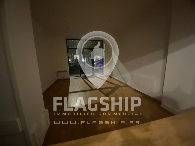 Retail in Paris for sale - Interior Photo - Image 2 of 6