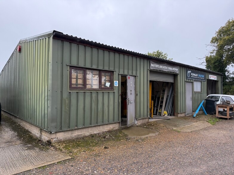 Unit 4 Baileys Farm, Coolham Rd, Coolham to rent - Building Photo - Image 1 of 6