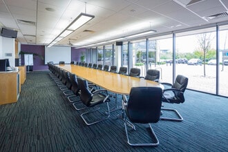 1 Seebeck Pl, Milton Keynes to rent Interior Photo- Image 2 of 7