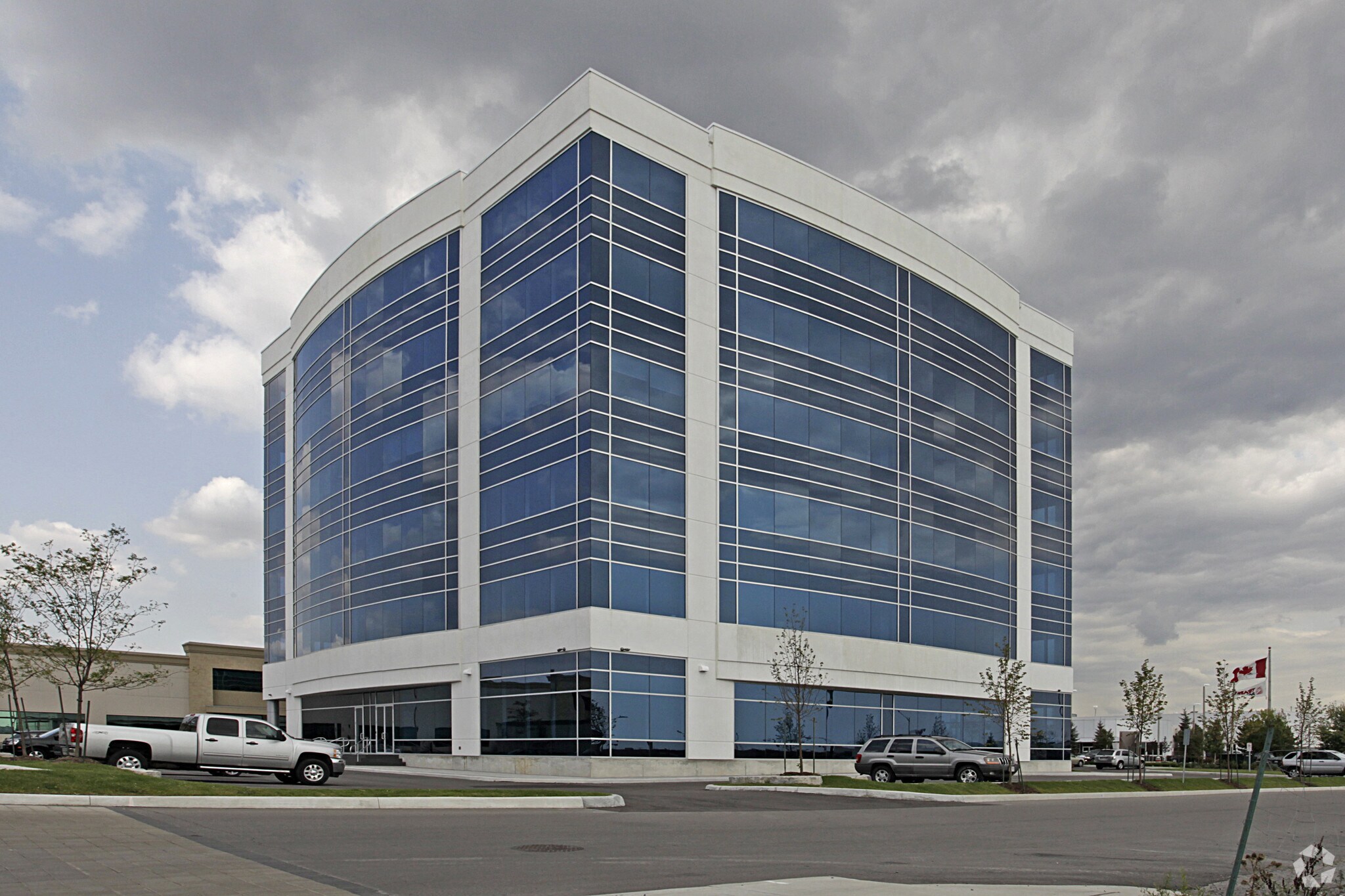 610 Applewood Cres, Vaughan L4K 0E3 Office for Rent