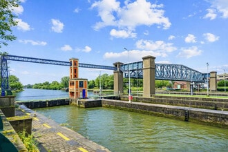 Suresnes, HDS - Aerial  map view
