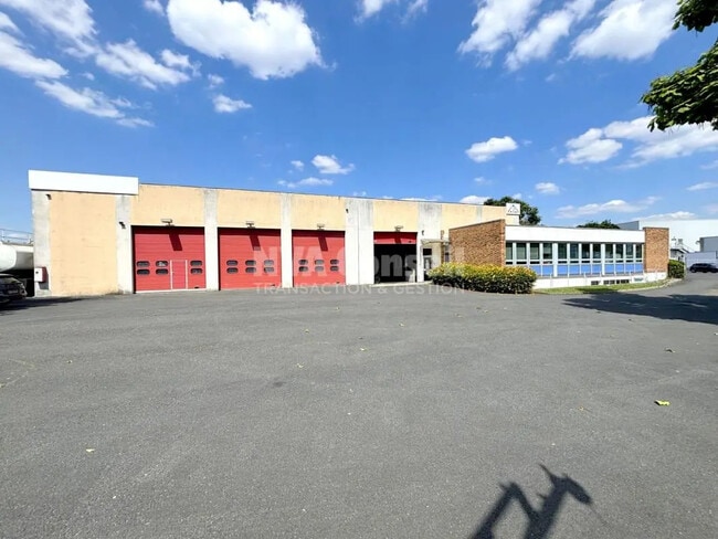 Location Commerce 1 240 m²
