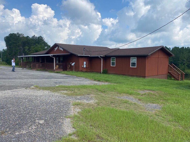 27070 County Road 21, Red Level, AL for sale - Primary Photo - Image 1 of 1