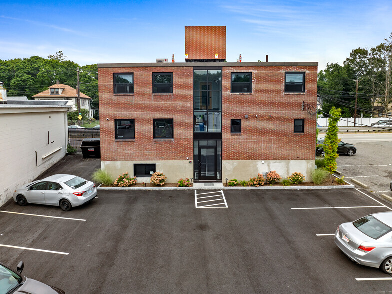 950 Boylston St, Newton, MA for rent - Building Photo - Image 2 of 19