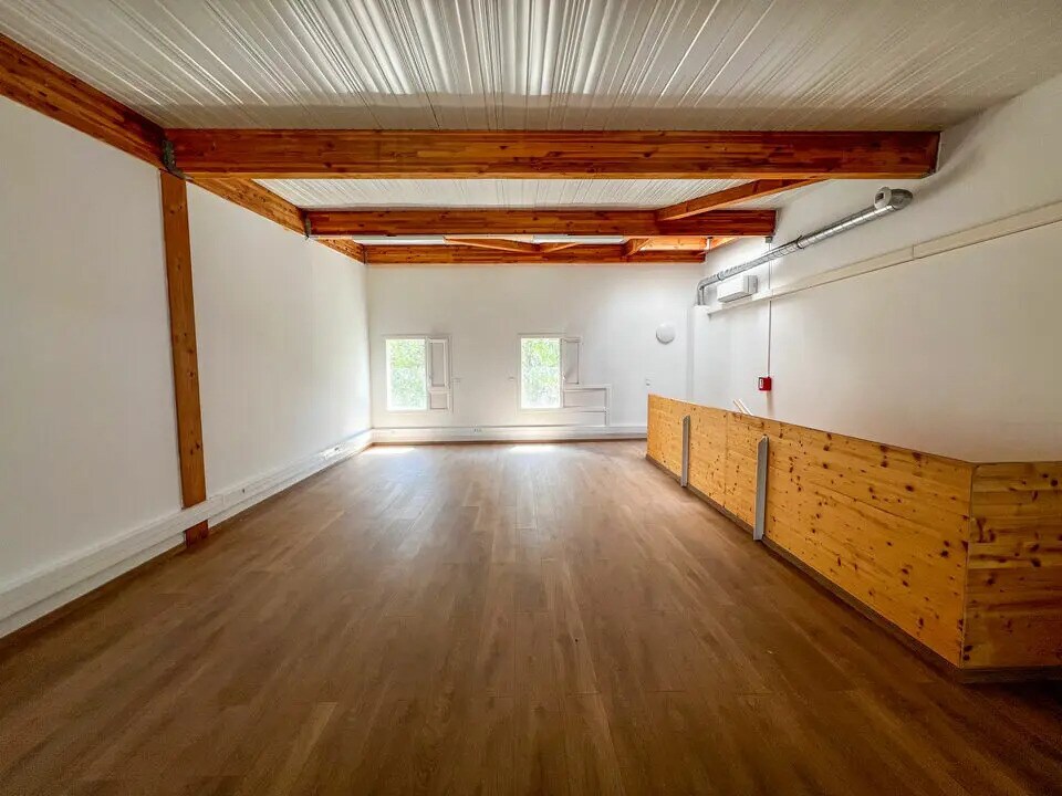 Office in Avignon to rent Interior Photo- Image 1 of 6