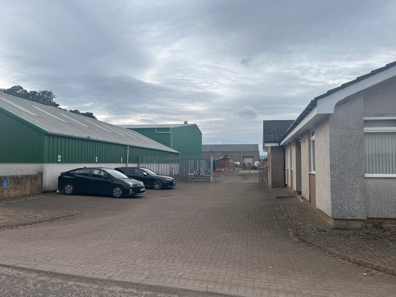 South Kingston, Forfar to rent - Building Photo - Image 2 of 3