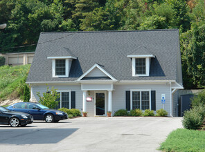 4119 Franklin Rd, Roanoke, VA for rent Building Photo- Image 1 of 5