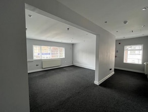 3 Parkstone Rd, Poole to rent Interior Photo- Image 2 of 8