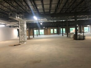 2826 Ross Clark Cir, Dothan, AL to rent Interior Photo- Image 1 of 1