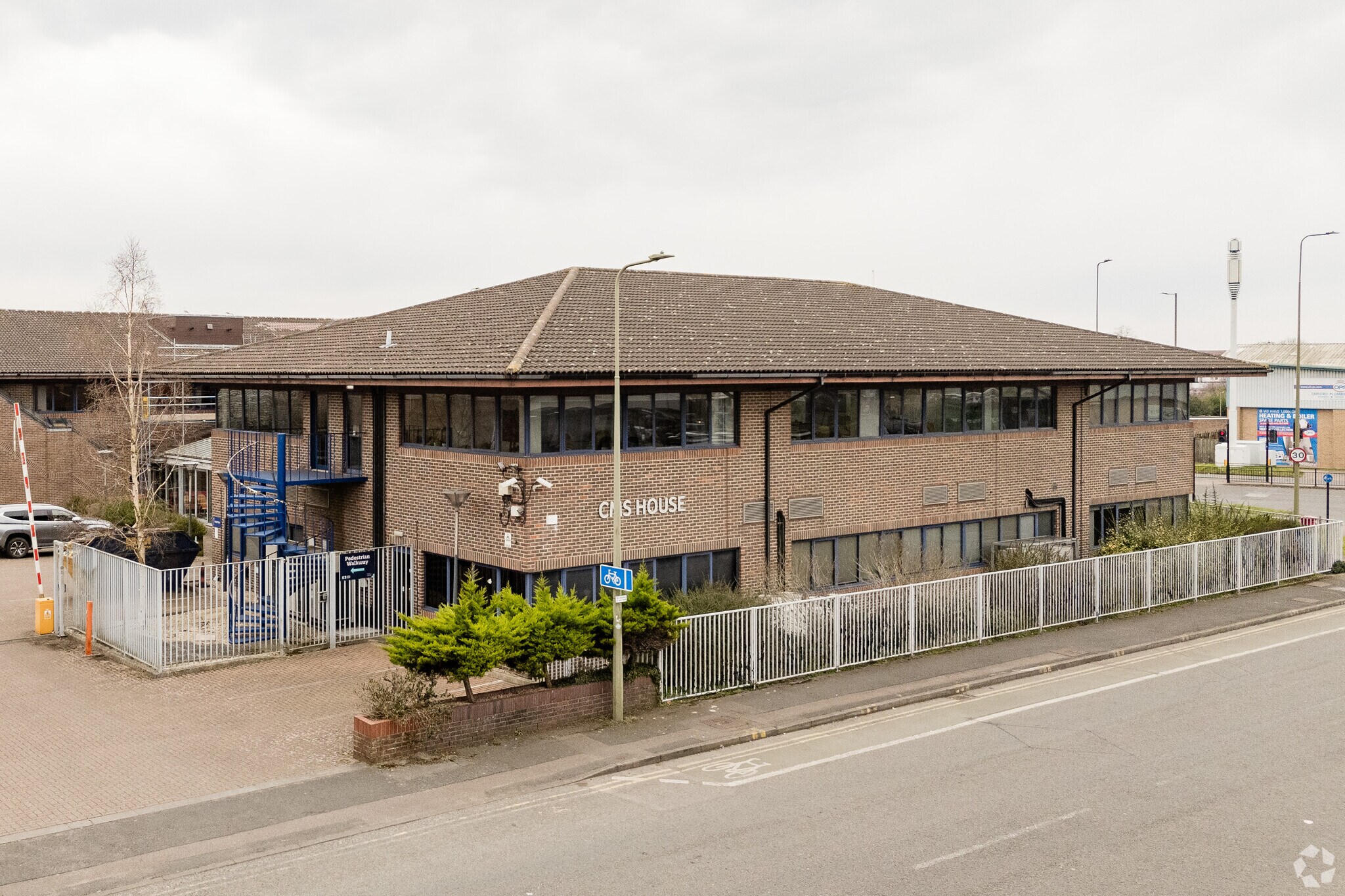 Watlington Rd, Oxford to rent Primary Photo- Image 1 of 3