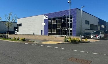 Fleming Way, Crawley to rent Building Photo- Image 1 of 1