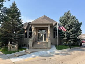 250 N 31st St, Bismarck, ND for rent Building Photo- Image 1 of 21