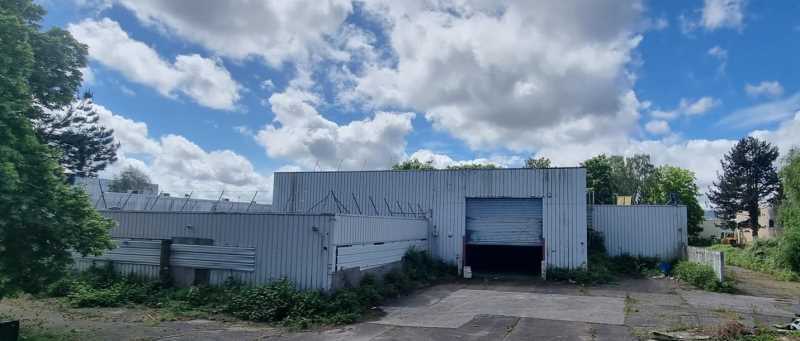 Industrial in Les Ulis to rent - Building Photo - Image 2 of 7