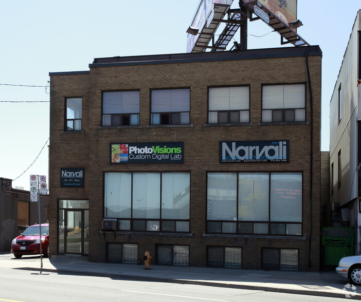 3425 Dundas St, Toronto, ON for sale - Building Photo - Image 2 of 3