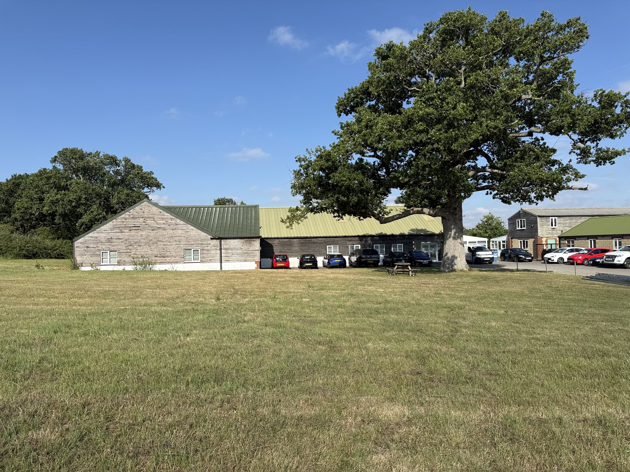 Henfield Rd, Hurstpierpoint to rent Building Photo- Image 1 of 7