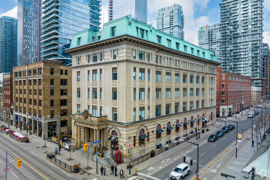 212 King St W, Toronto, ON for rent - Building Photo - Image 1 of 5