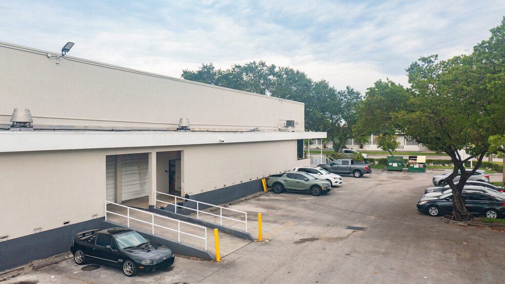 4000 N 29th Ter, Hollywood, FL for rent - Building Photo - Image 3 of 7