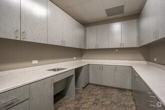 9990 Richmond Ave, Houston, TX to rent Interior Photo- Image 2 of 15