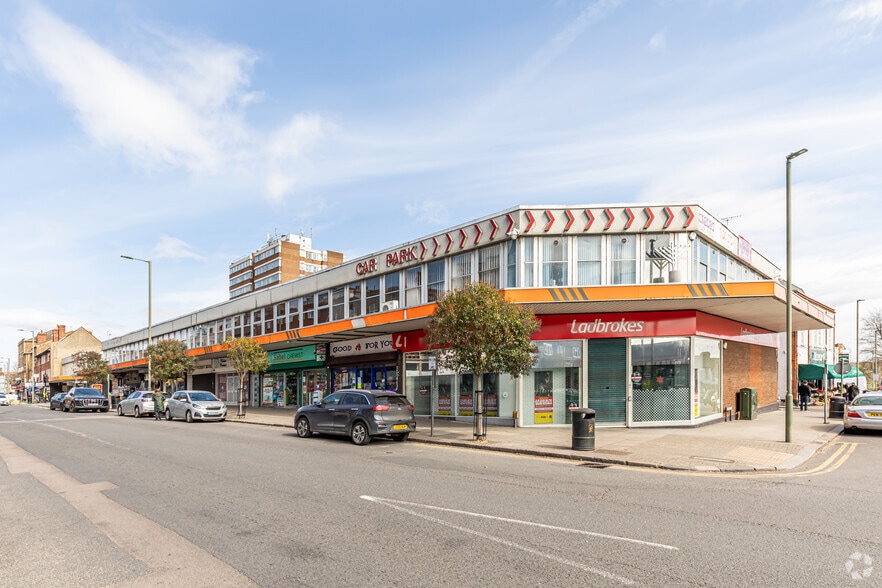 Brent St, London to rent - Primary Photo - Image 1 of 15