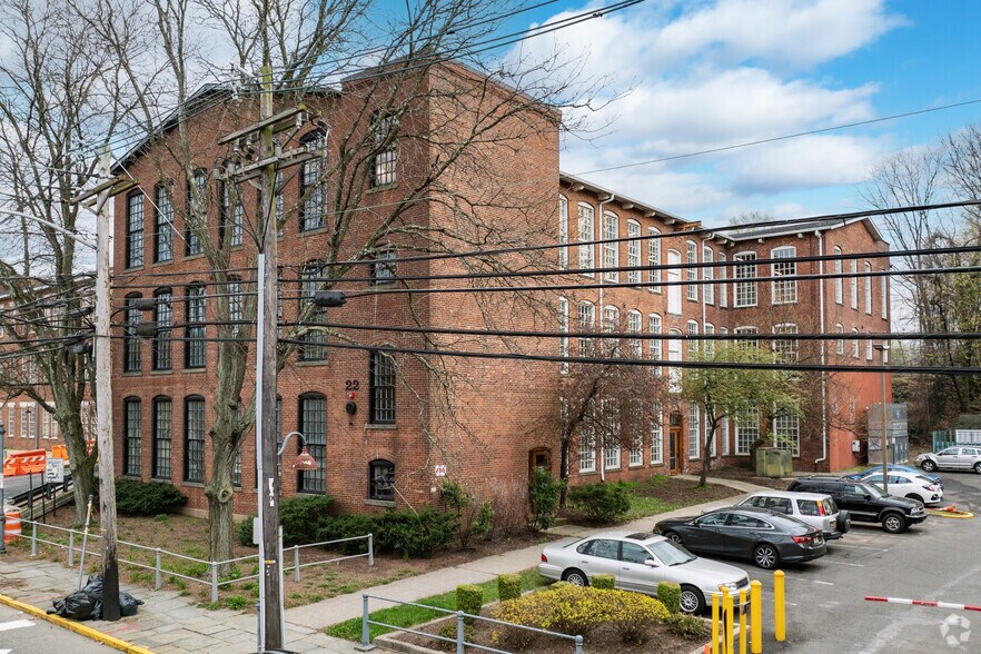 22 Mill St, Paterson, NJ for sale - Primary Photo - Image 1 of 1