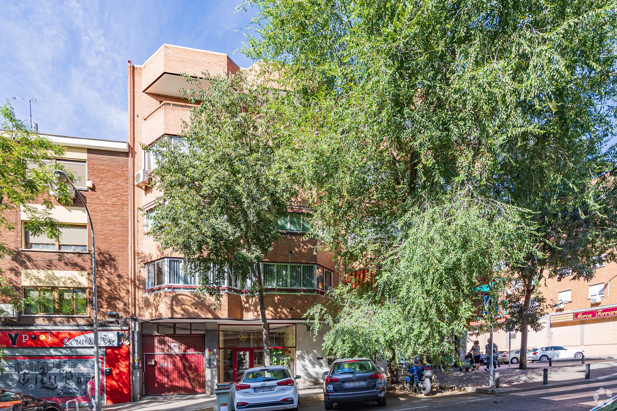 Build-to-Rent in Madrid, Madrid for sale Primary Photo- Image 1 of 3