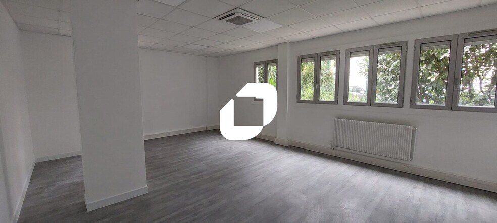 Office in Paris for sale - Interior Photo - Image 3 of 7