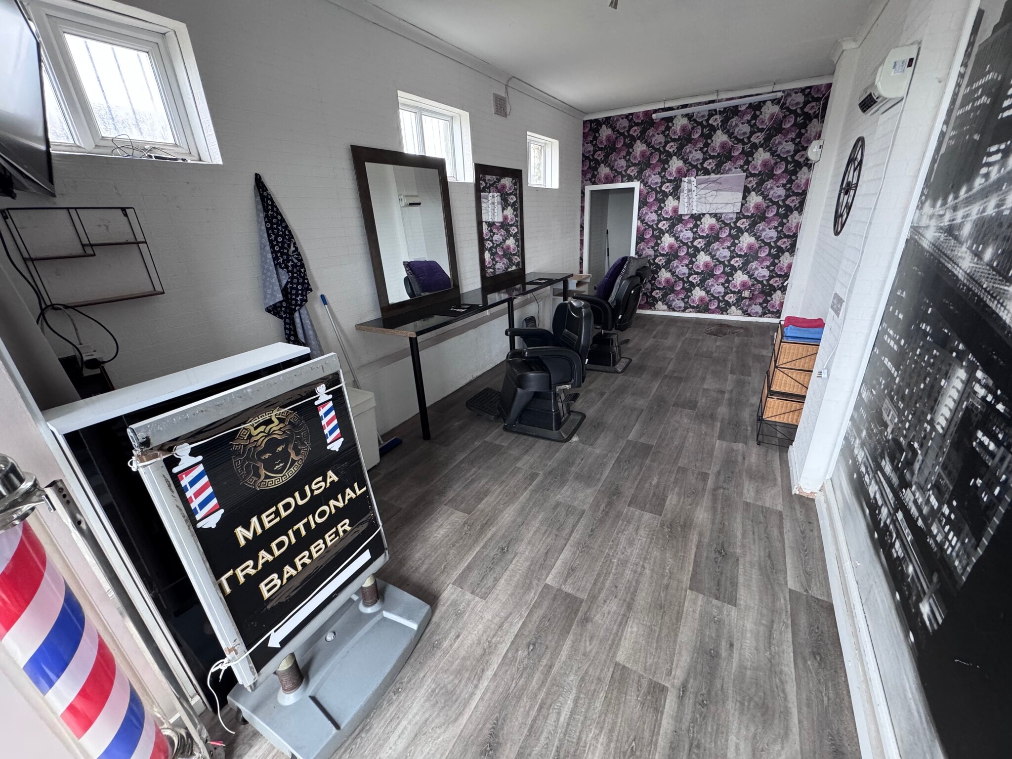 Heol Gwili, Llanelli to rent Interior Photo- Image 1 of 4