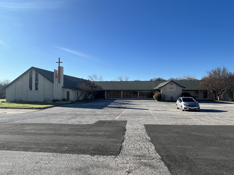 5025 Jacksboro Hwy, Fort Worth, TX for sale - Primary Photo - Image 1 of 8