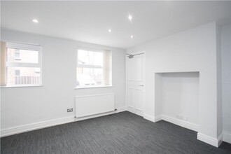 12 Manchester Rd, Wilmslow for rent Interior Photo- Image 1 of 5