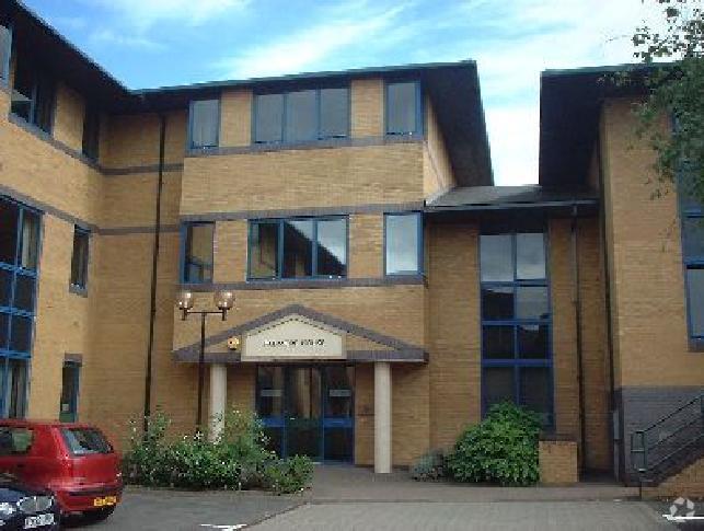 Hall Park Way, Telford to rent - Primary Photo - Image 1 of 2