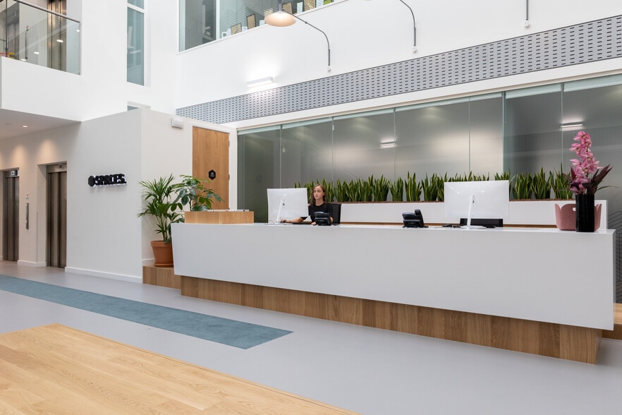 Parkway, Fareham to rent - Interior Photo - Image 3 of 14