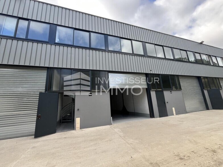 Industrial in Noisy Le Grand to rent - Building Photo - Image 1 of 5