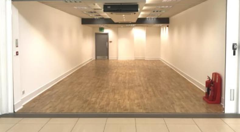 High St, West Bromwich to rent Interior Photo- Image 1 of 2