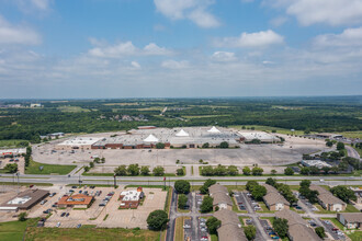 4800 N Texoma Pky, Sherman, TX for sale Building Photo- Image 1 of 1