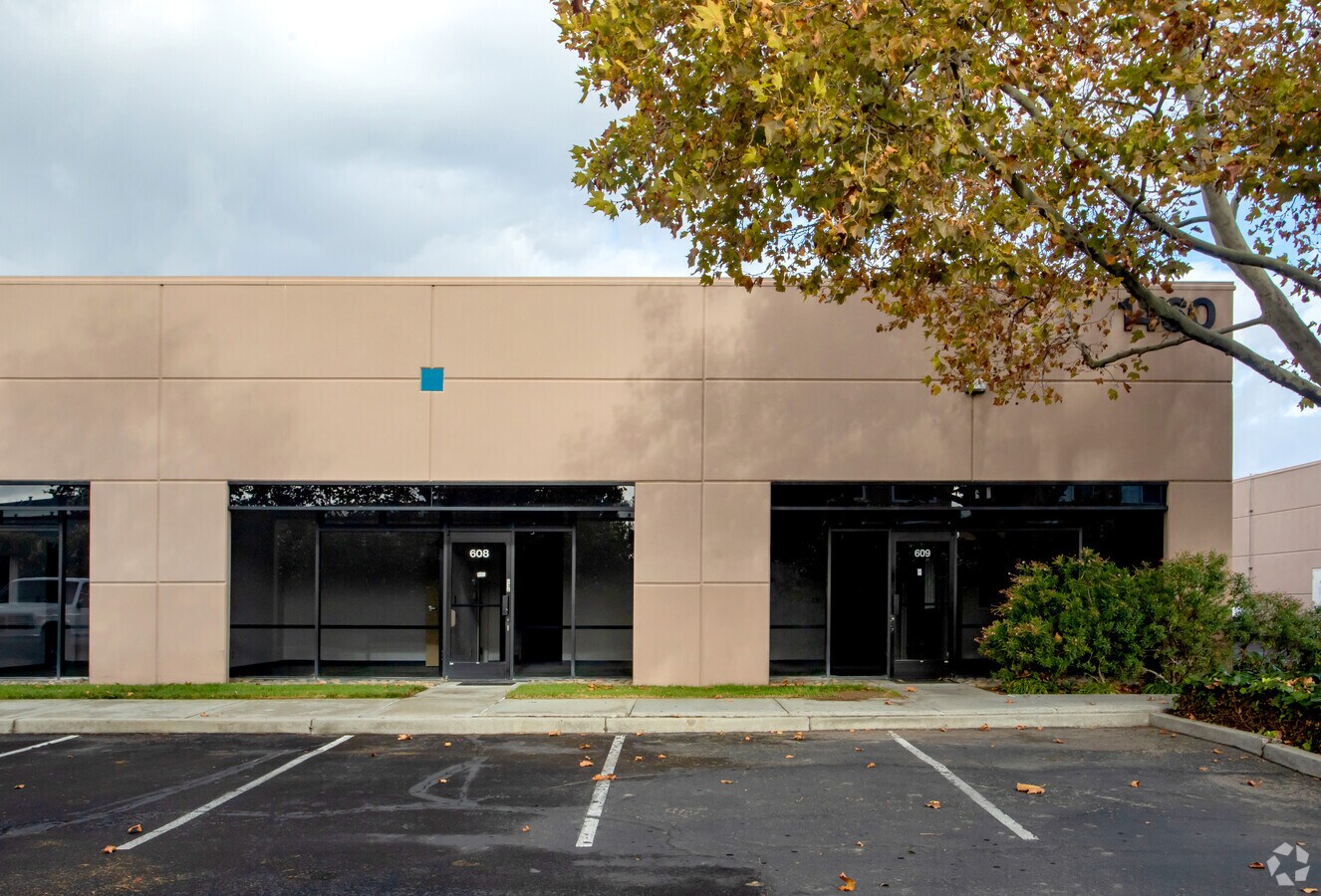 1310 Tully Rd, San Jose 95122 Tully Business Center