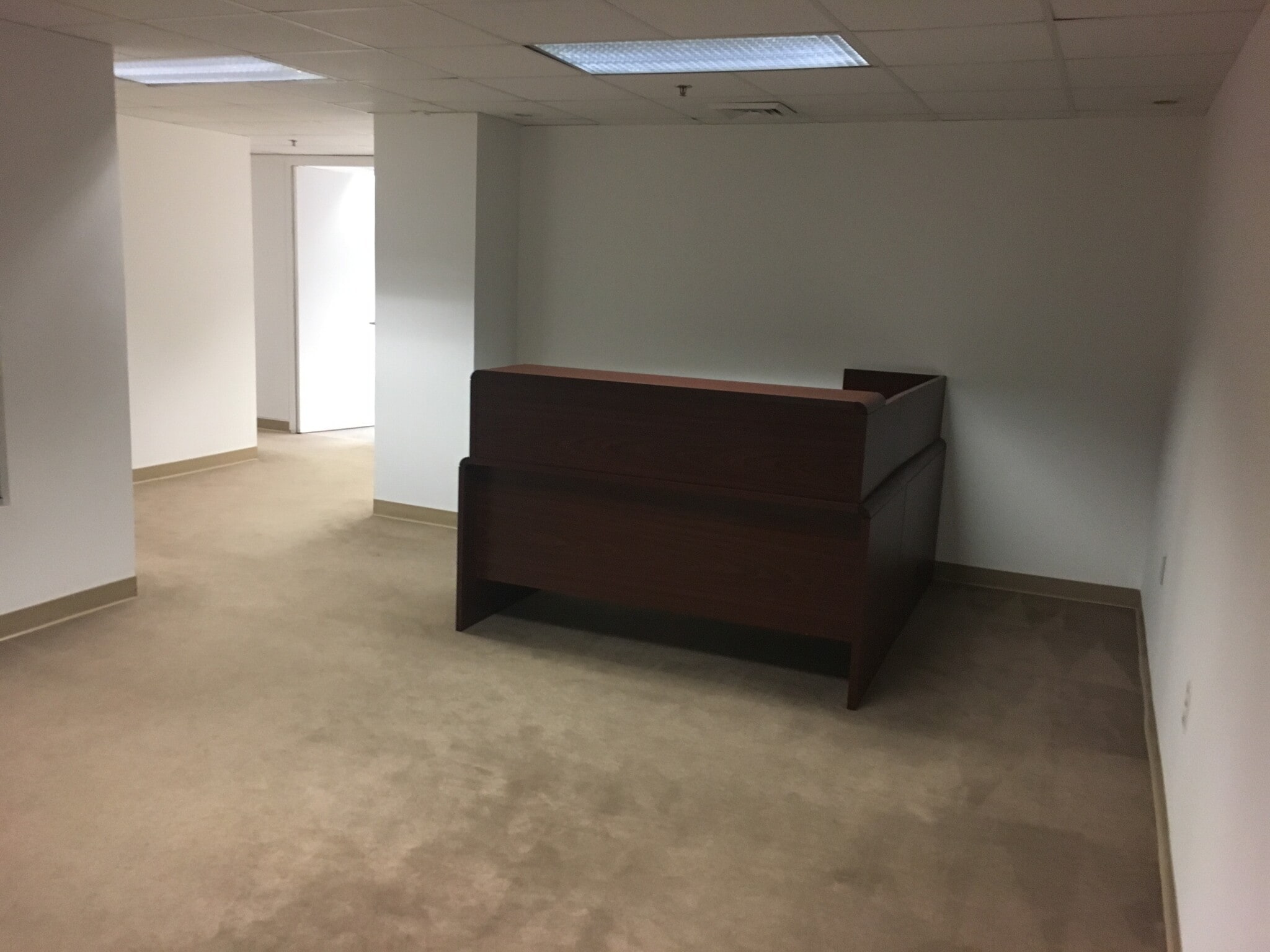 1100 H St NW, Washington, DC to rent Interior Photo- Image 1 of 5