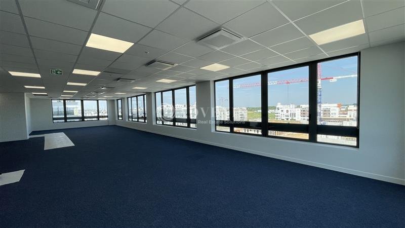 Office in Chessy for sale - Interior Photo - Image 2 of 9