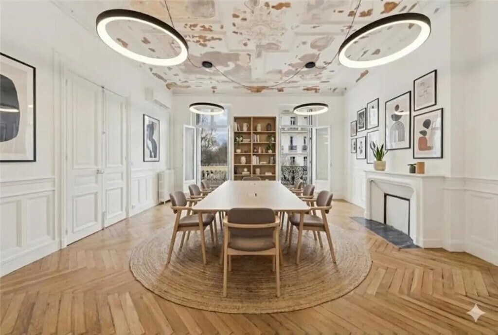 Location Bureaux 268 m² - Photo 1