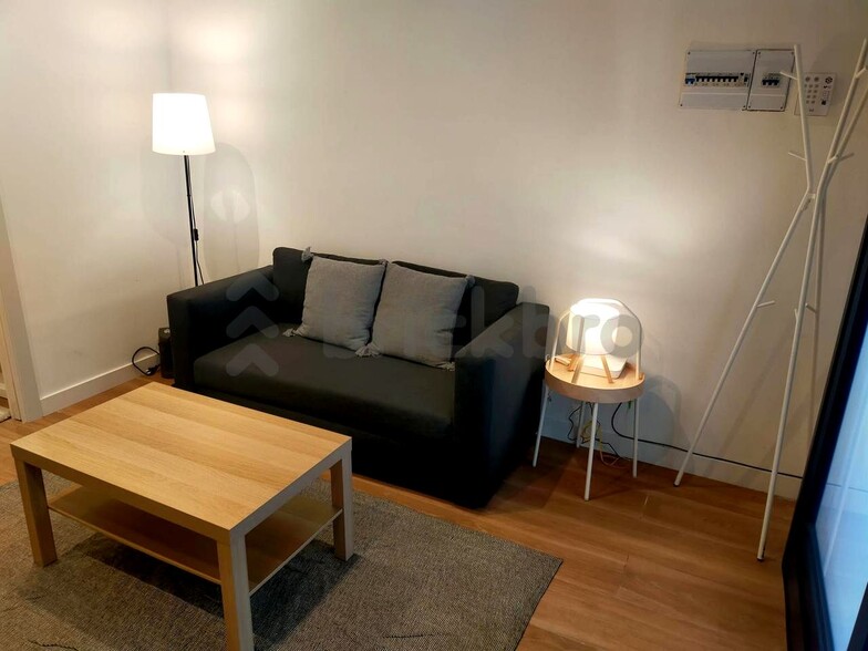 Retail in Barcelona, Barcelona to rent - Interior Photo - Image 3 of 4