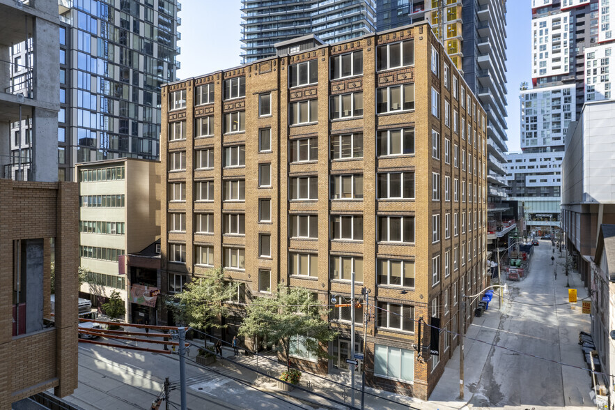 312-316 Adelaide St W, Toronto, ON for rent - Primary Photo - Image 1 of 7