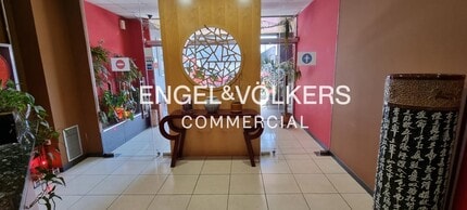 Retail in Vic, Barcelona to rent Interior Photo- Image 2 of 15
