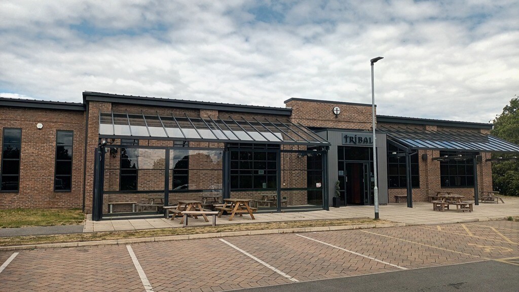 Kingswood Retail Park, Hull for sale Primary Photo- Image 1 of 1