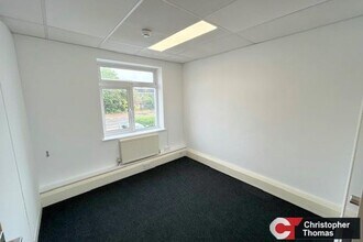 Dedworth Rd, Windsor to rent Interior Photo- Image 2 of 4