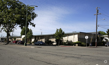 5709-5715 Market St, Oakland, CA for sale Primary Photo- Image 1 of 1