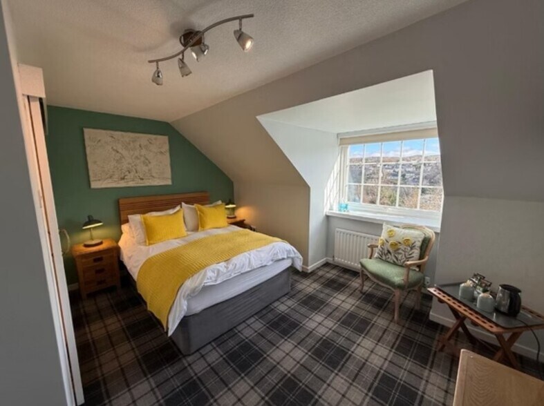 48 Castlegate, Jedburgh for sale - Interior Photo - Image 3 of 10